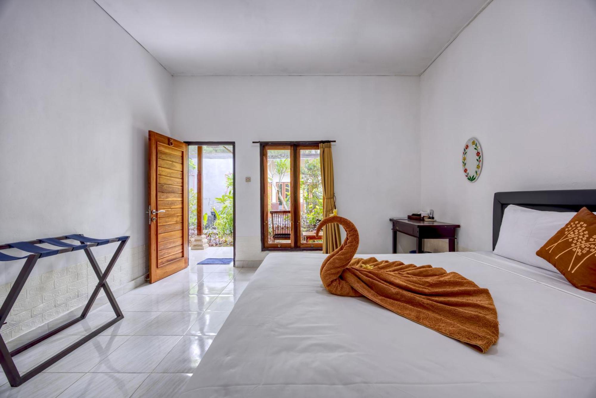 Ari La Casa Hotel Toyapakeh ภายนอก รูปภาพ