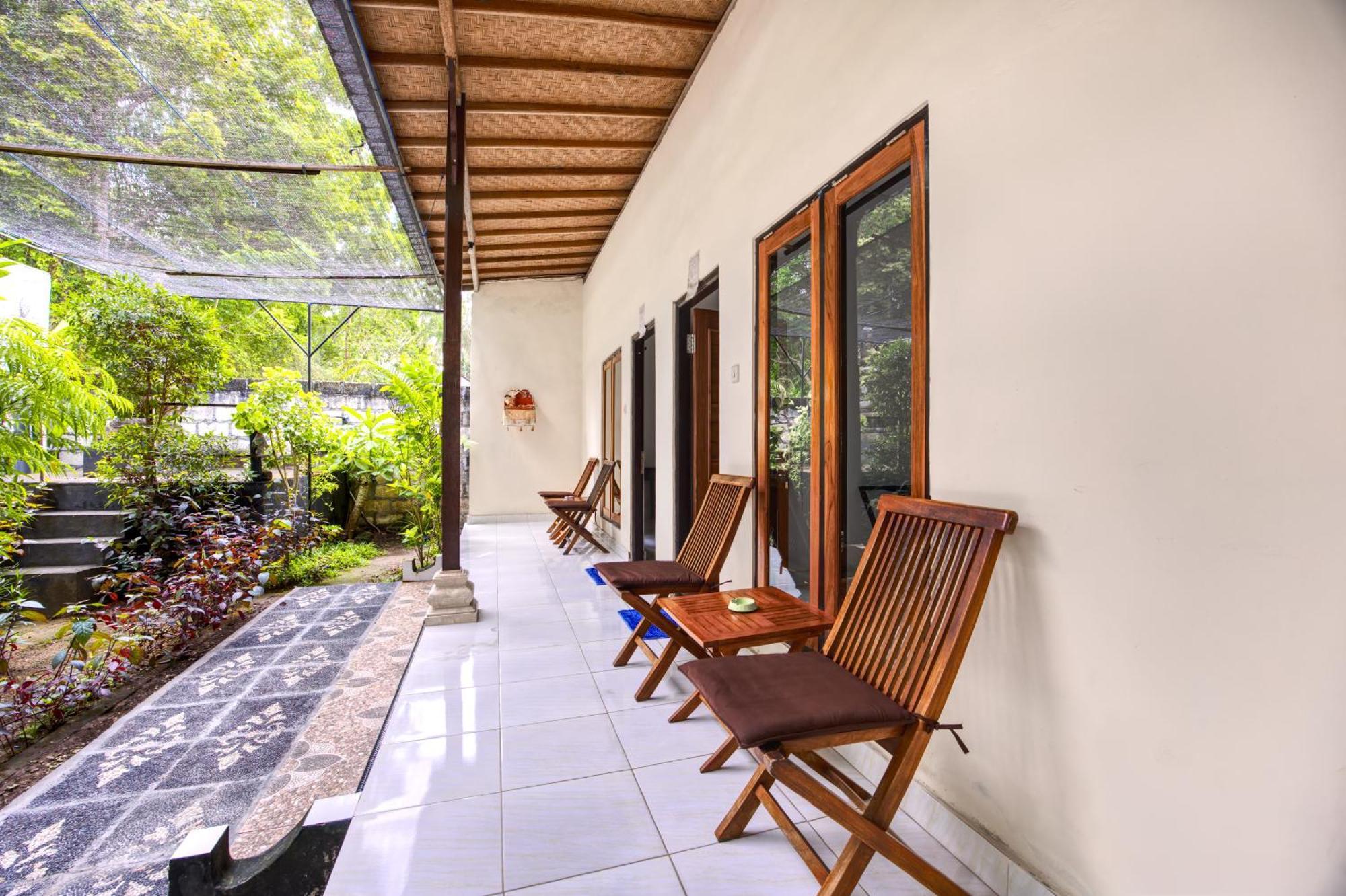 Ari La Casa Hotel Toyapakeh ภายนอก รูปภาพ